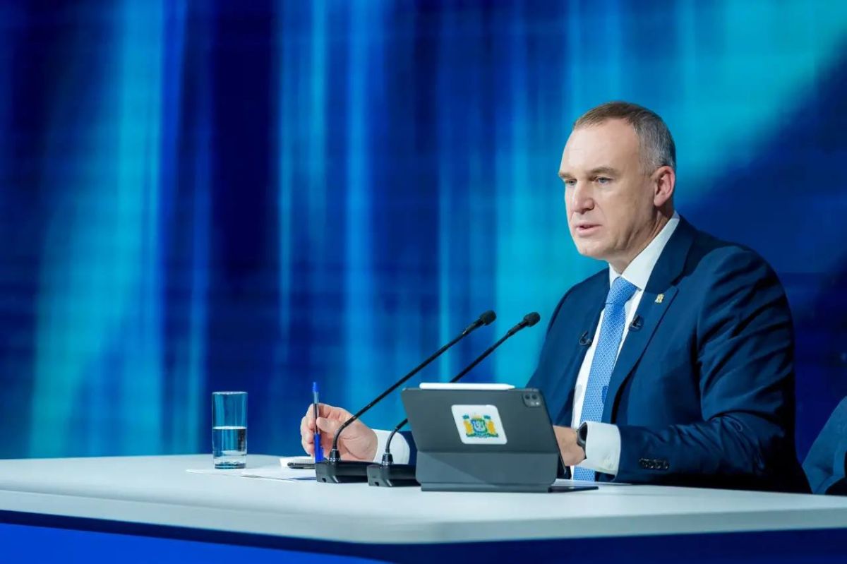 Губернатор Югры Руслан Кухарук ответил на вопросы журналистов на традиционной ежегодной пресс-конференции на полях XX форума «Информационный мир Югры» Губернатор Югры Руслан Кухарук ответил на вопросы журналистов на традиционной ежегодной пресс-конференции на полях XX форума «Информационный мир Югры»