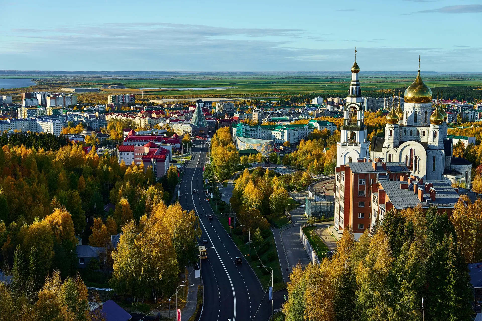 Губернатор Югры рассказал о приоритетных направлениях сотрудничества с Тюменской областью и Ямалом