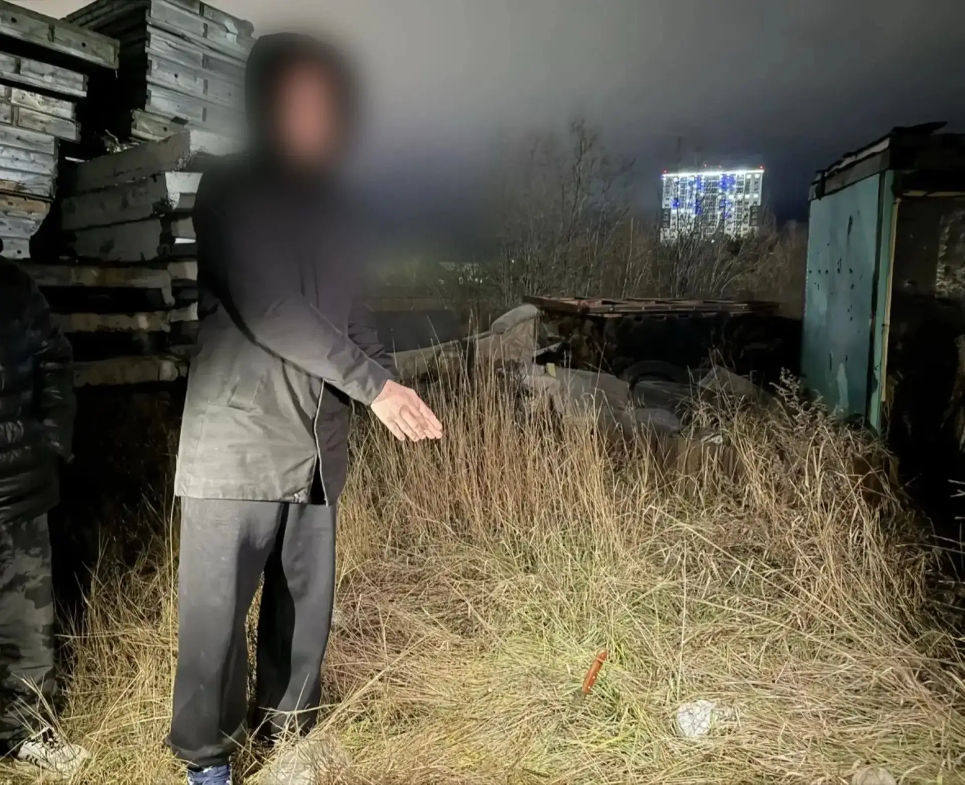 В Сургутском районе 36-летнему мужчине предъявлено обвинение в убийстве знакомого