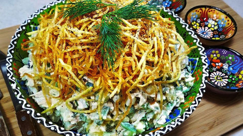 Традиционные новогодние салаты: новые идеи для старых рецептов