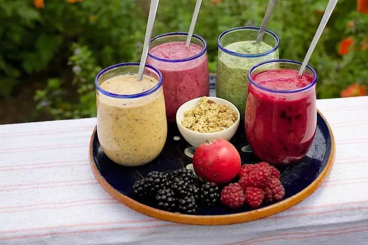 Минус 3 продукта — и вес уходит быстрее: что срочно выкинуть из рациона
