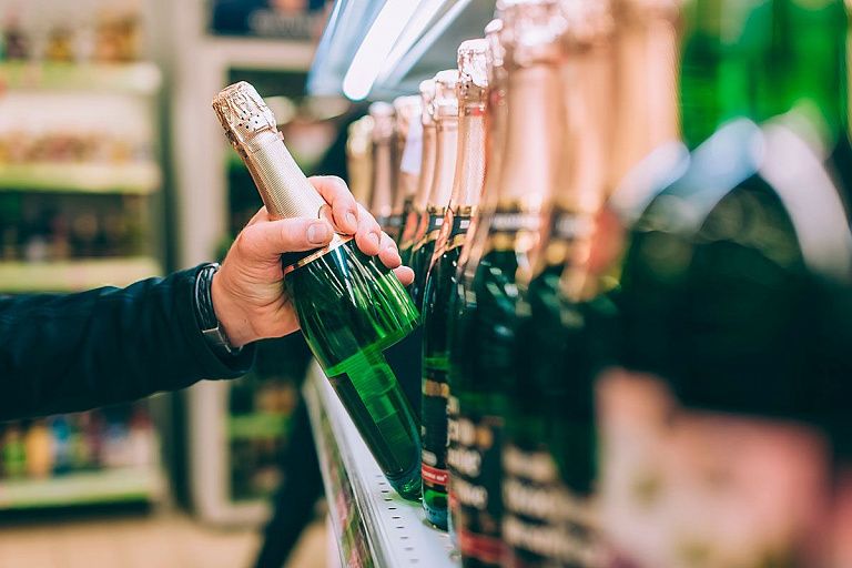 Опасные игры: как нарушения в продаже алкоголя ставят под угрозу здоровье граждан