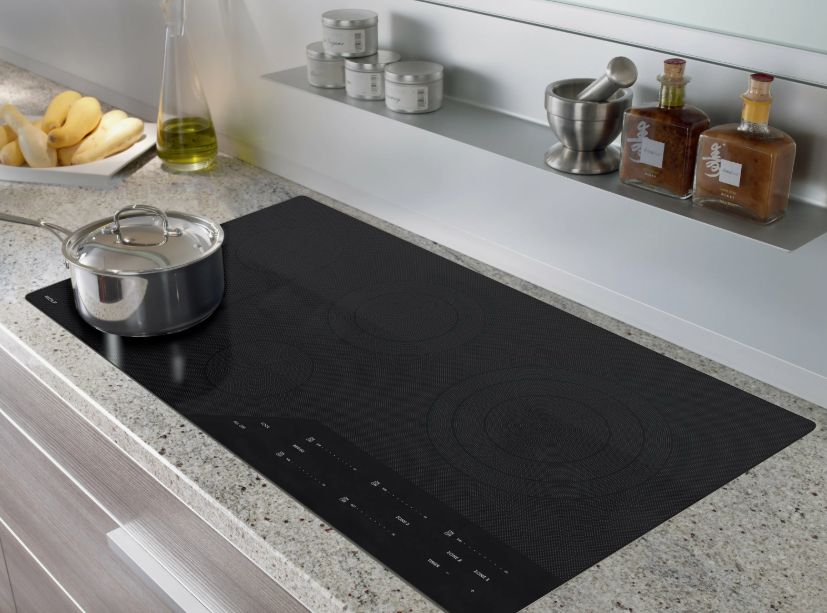 Что выбрать: стеклокерамическая или индукционная плита – разбор в 2025 году