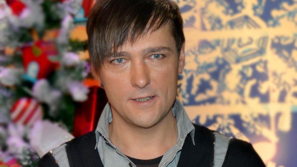 Налетят сущности: сделавших селфи у гроба с Шатуновым предупредили о последствиях