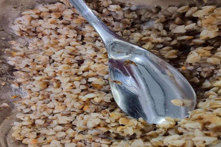 Почему-то почти никто так не готовит гречку, а зря: получается намного вкуснее