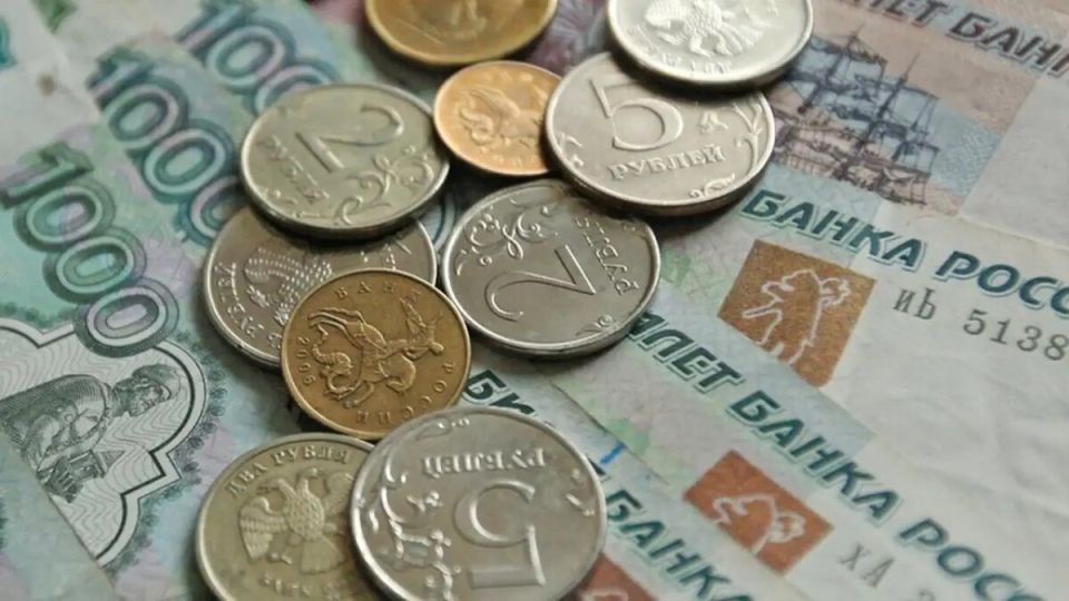 Пенсионеры России получат январские выплаты накануне Нового года