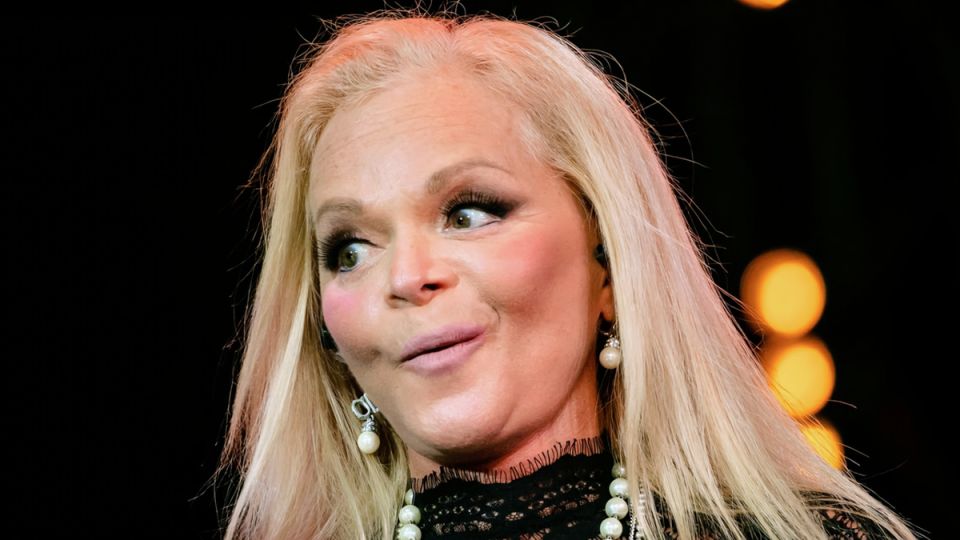 Запутанная история Ларисы Долиной: кто стоял за её защите?