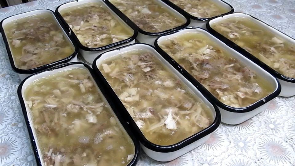 Холодец: секреты совершенного блюда, которое нас манит