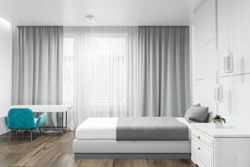 Почему после сна возникает неприятный запах в комнате и как с этим бороться?